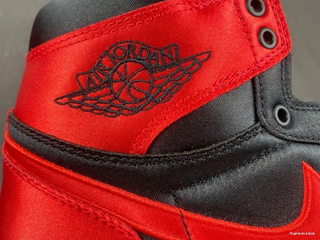 HYPE OG WMNS Satin Jordan FD4810-061 High Air 1 Bred 0728